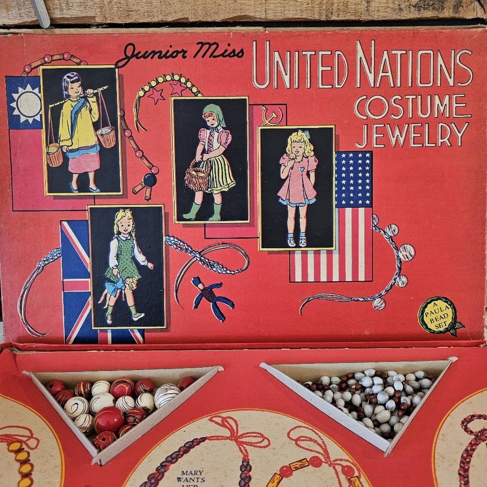 Vintage 1950s Junior Miss United Nations Costume Jewelry Set - Picture 2 of 15